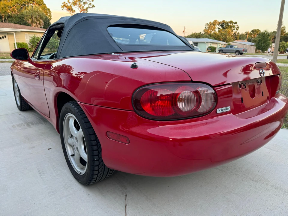 2001 Mazda NB MX-5 Miata - Image 12 of 31