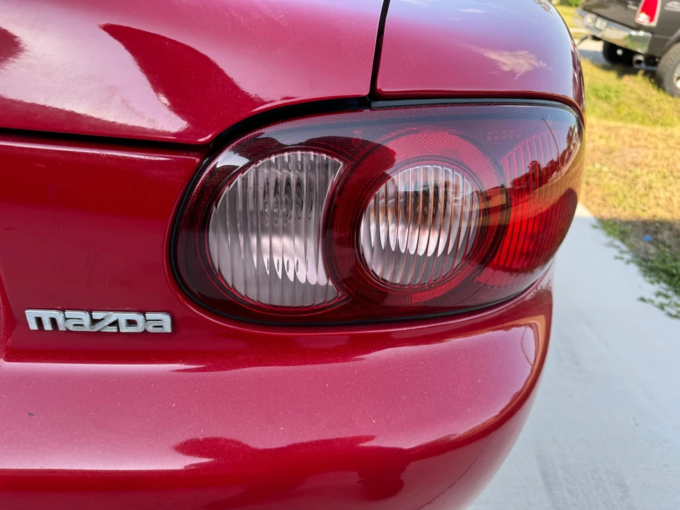 2001 Mazda NB MX-5 Miata - Image 30 of 31