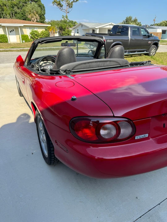 2001 Mazda NB MX-5 Miata - Image 28 of 31