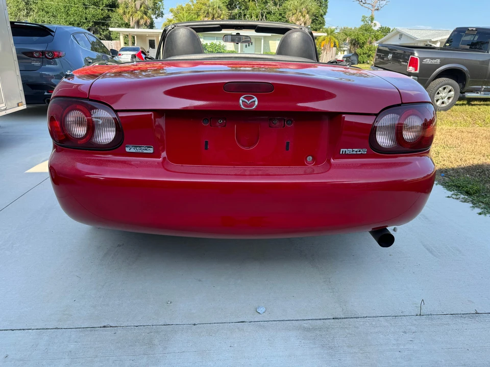 2001 Mazda NB MX-5 Miata - Image 9 of 31