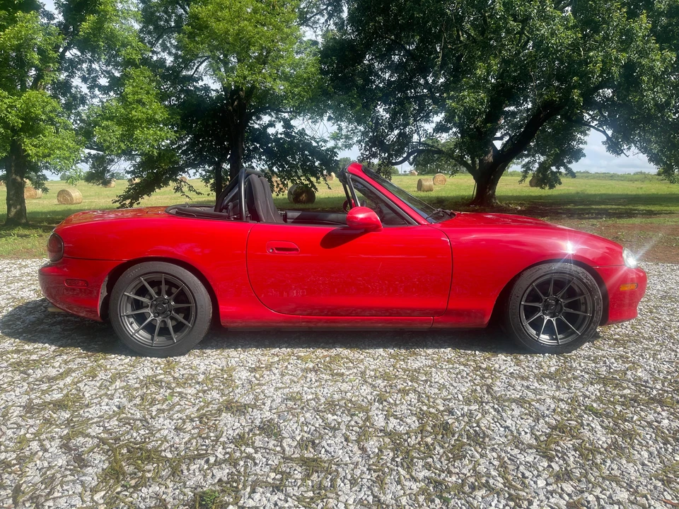 2001 Mazda NB MX-5 Miata - Image 8 of 31