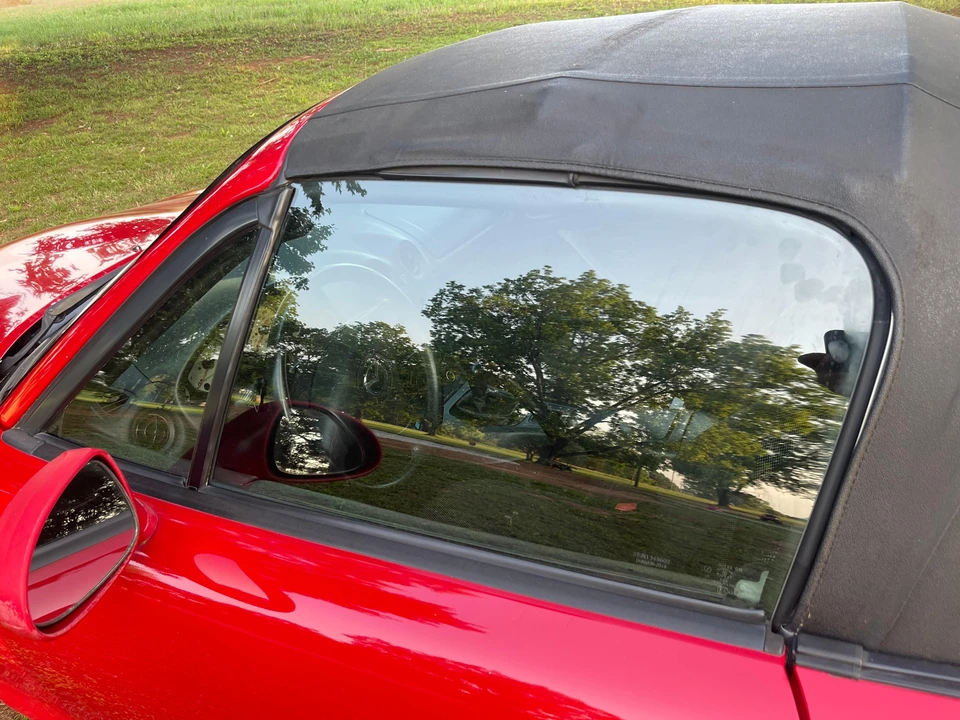 2001 Mazda NB MX-5 Miata - Image 27 of 31
