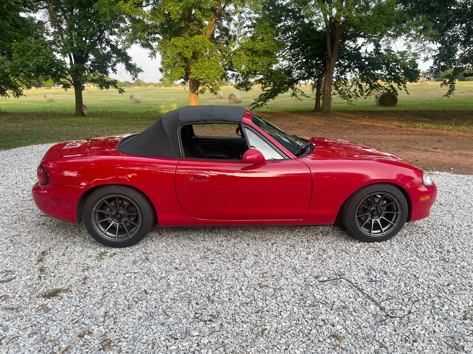 2001 Mazda NB MX-5 Miata - Image 17 of 31