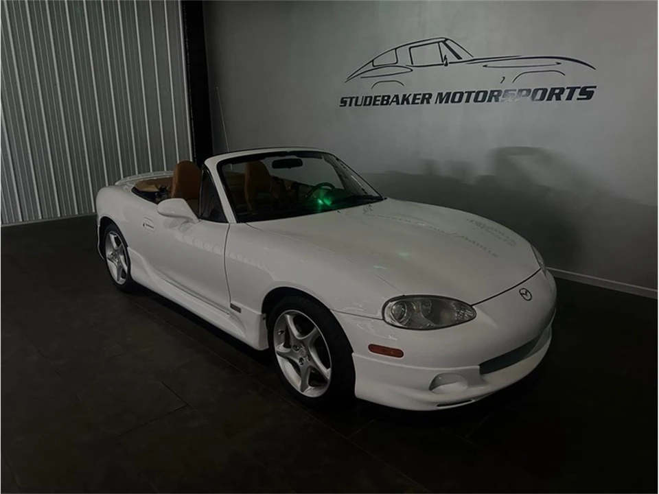 2001 Mazda NB MX-5 Miata - Image 2 of 31