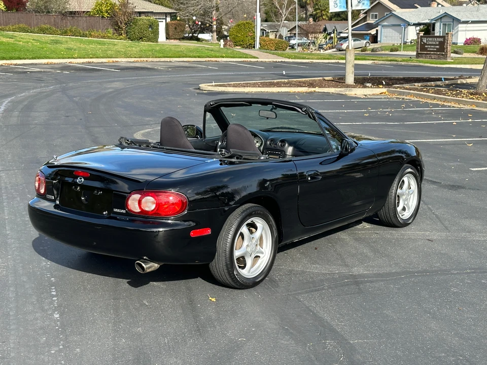 2001 Mazda NB MX-5 Miata - Image 12 of 31