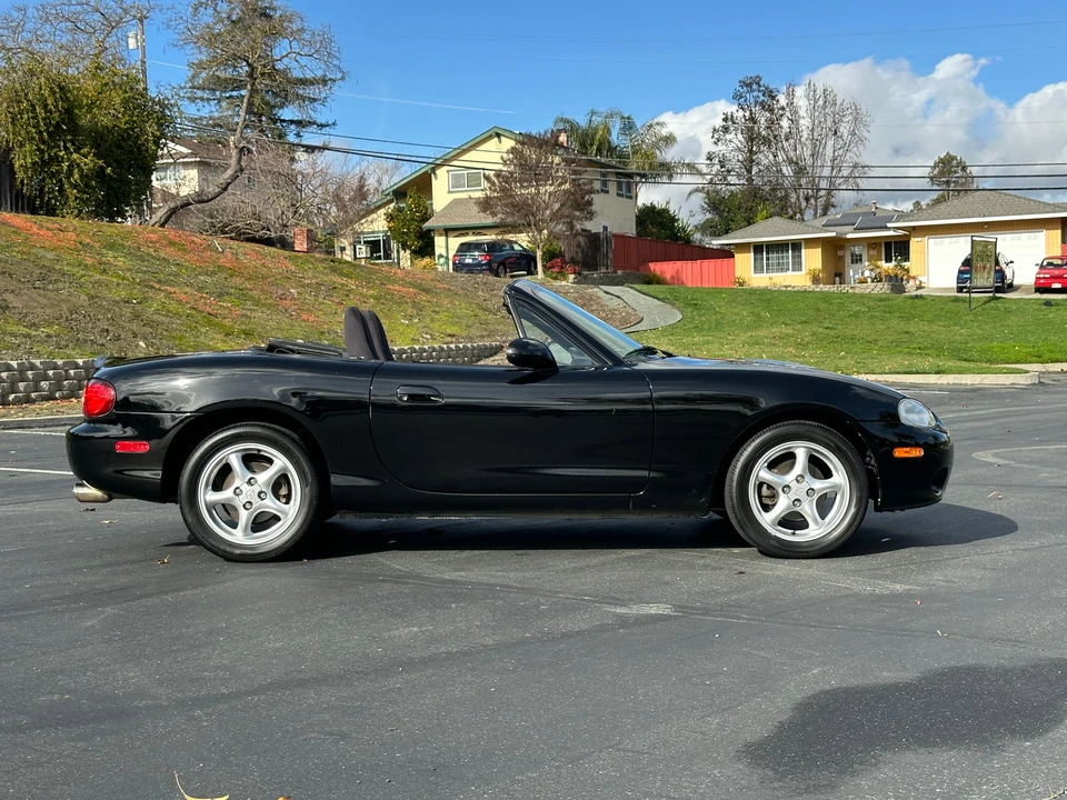 2001 Mazda NB MX-5 Miata - Image 14 of 31