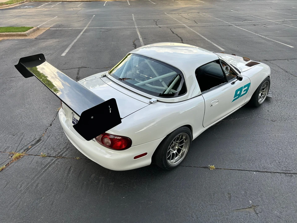 2001 Mazda NB MX-5 Miata - Image 19 of 31