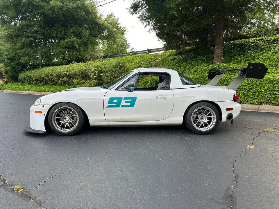 2001 Mazda NB MX-5 Miata - Image 11 of 31