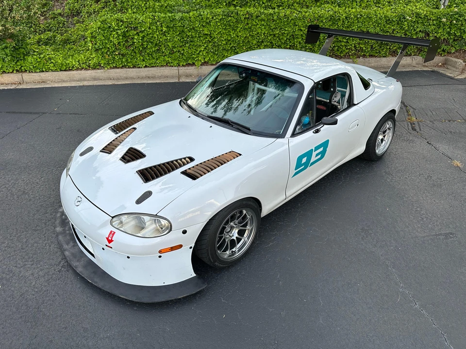 2001 Mazda NB MX-5 Miata - Image 8 of 31