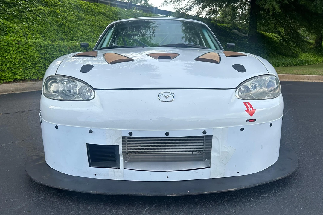 2001 Mazda NB MX-5 Miata - Image 2 of 31