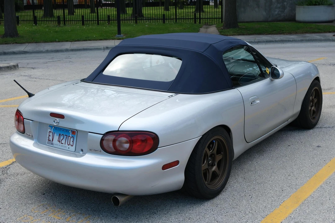 2001 Mazda NB MX-5 Miata - Image 4 of 7