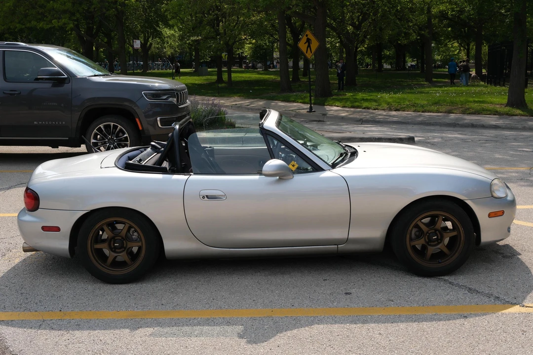 2001 Mazda NB MX-5 Miata - Image 3 of 7