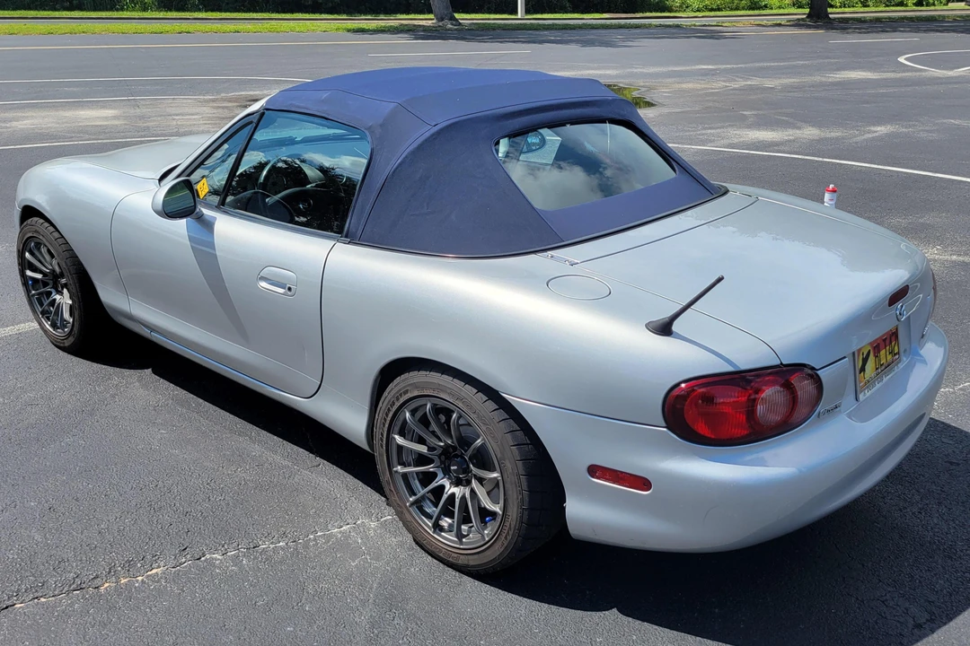 2001 Mazda NB MX-5 Miata - Image 4 of 31