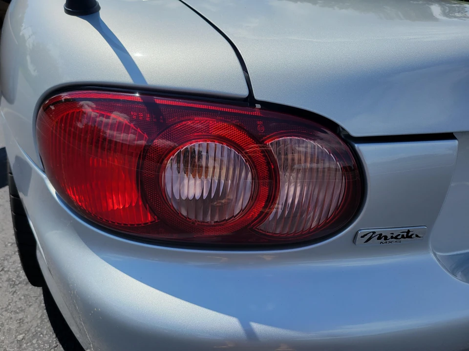 2001 Mazda NB MX-5 Miata - Image 23 of 31