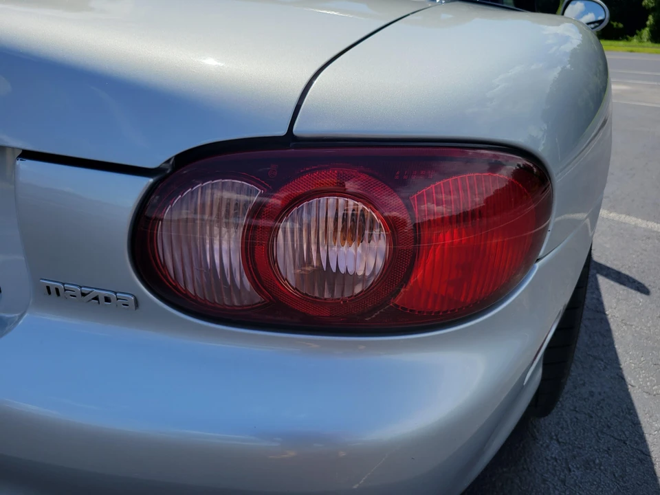 2001 Mazda NB MX-5 Miata - Image 24 of 31