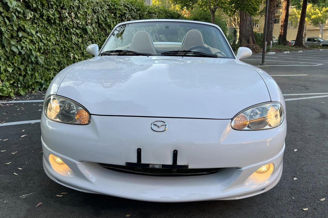 2001 Mazda NB MX-5 Miata - Image 2 of 31