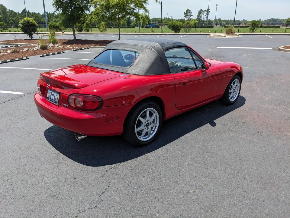 2001 Mazda NB MX-5 Miata - Image 14 of 31