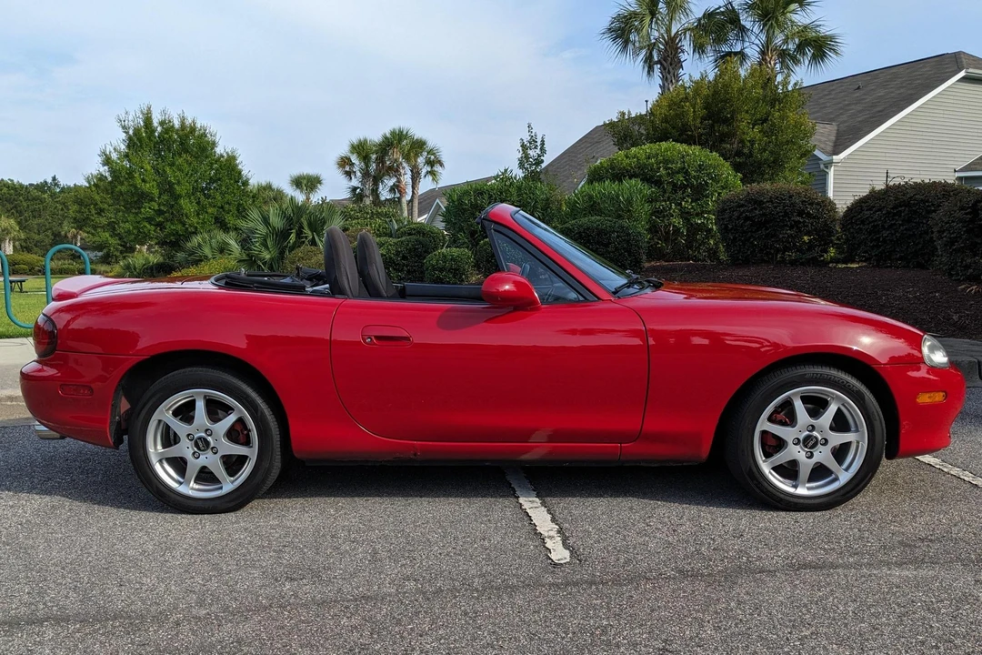 2001 Mazda NB MX-5 Miata - Image 3 of 31