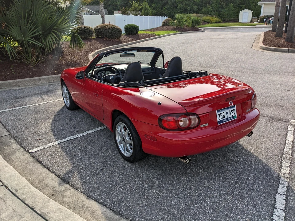 2001 Mazda NB MX-5 Miata - Image 8 of 31