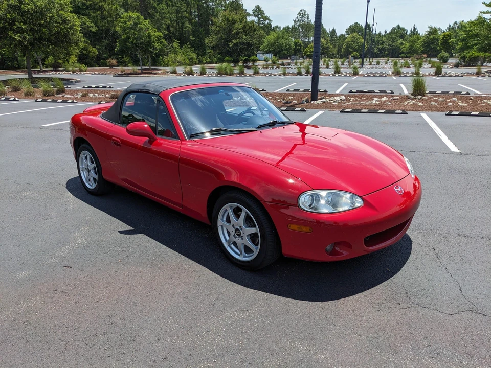 2001 Mazda NB MX-5 Miata - Image 16 of 31
