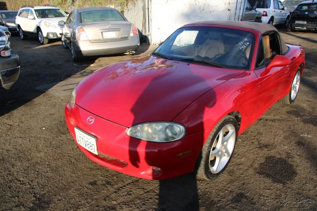 2001 Mazda NB MX-5 Miata - Image 9 of 21
