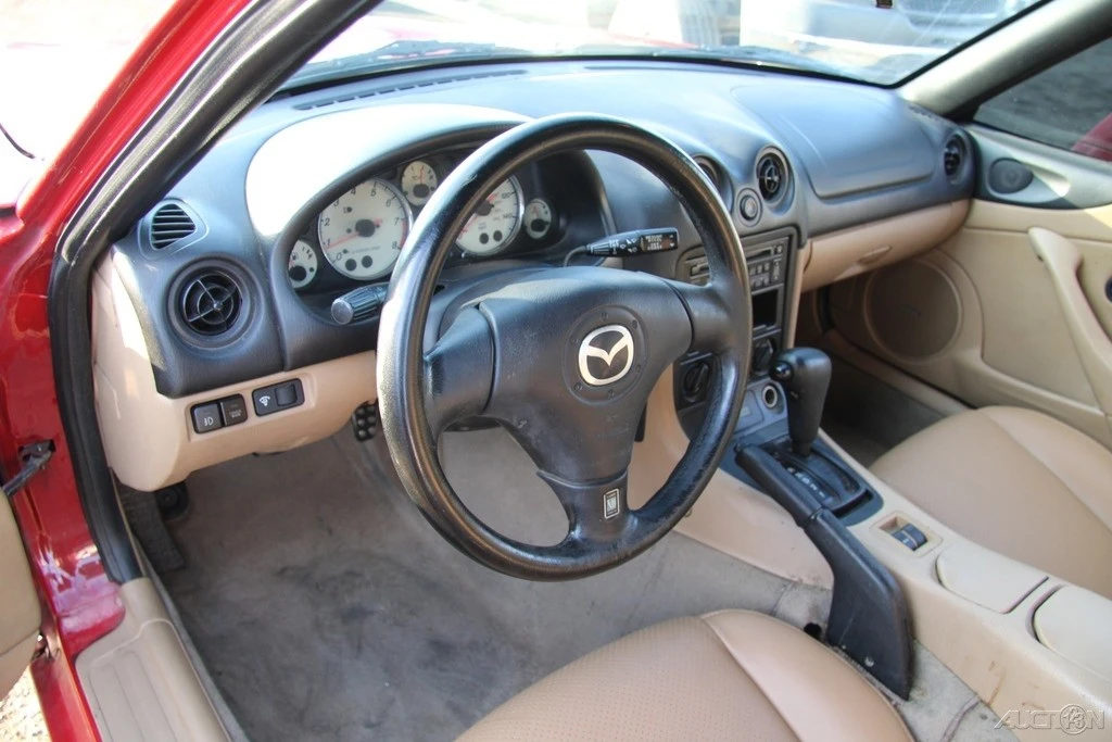 2001 Mazda NB MX-5 Miata - Image 14 of 21