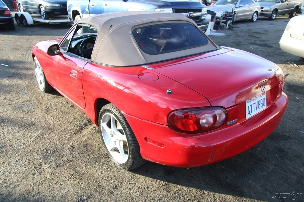 2001 Mazda NB MX-5 Miata - Image 7 of 21