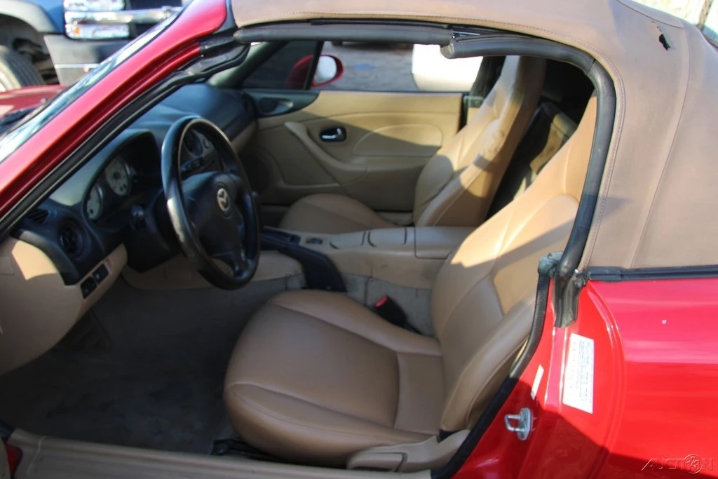 2001 Mazda NB MX-5 Miata - Image 13 of 21