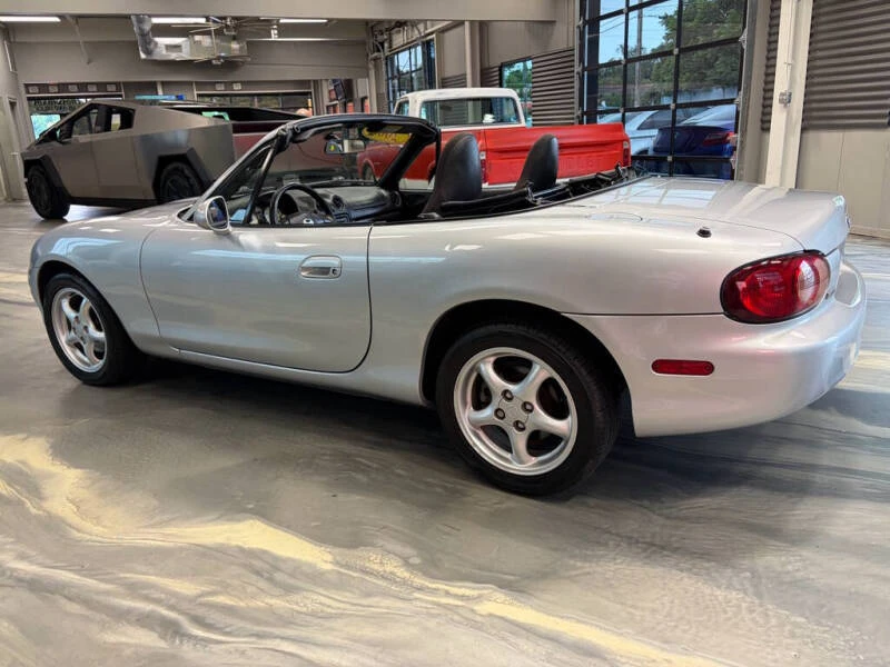 2001 Mazda NB MX-5 Miata - Image 27 of 31