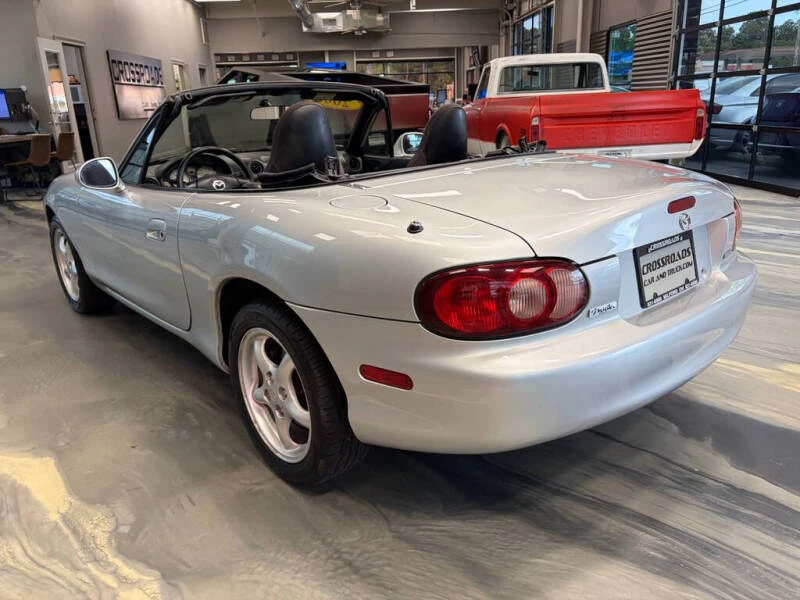 2001 Mazda NB MX-5 Miata - Image 26 of 31