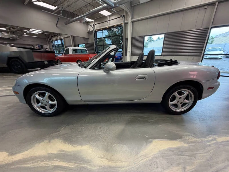 2001 Mazda NB MX-5 Miata - Image 28 of 31