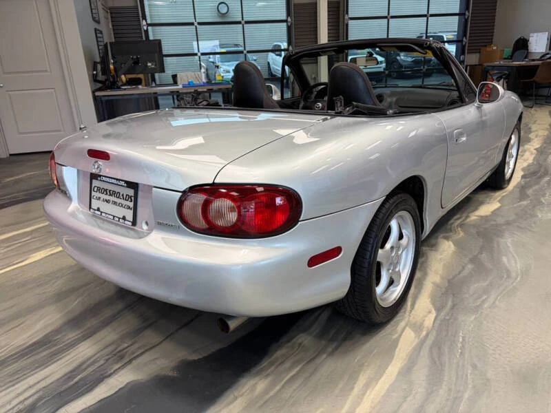 2001 Mazda NB MX-5 Miata - Image 23 of 31