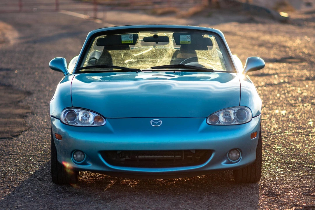 2001 Mazda NB MX-5 Miata - Image 2 of 31