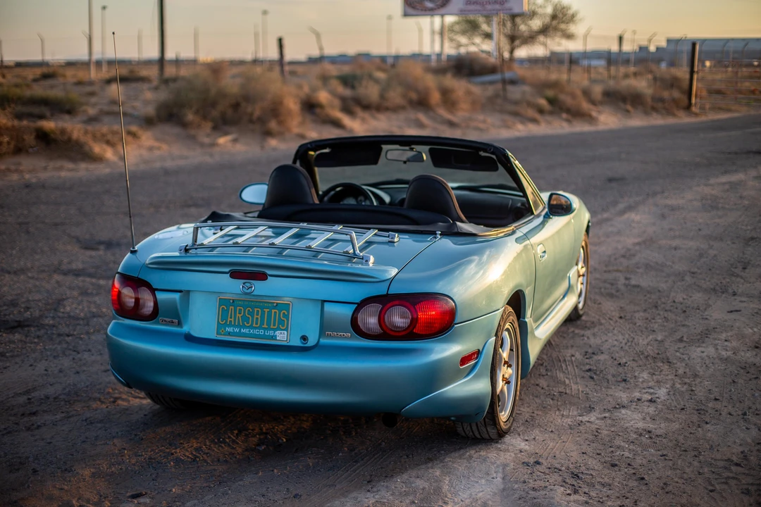 2001 Mazda NB MX-5 Miata - Image 19 of 31