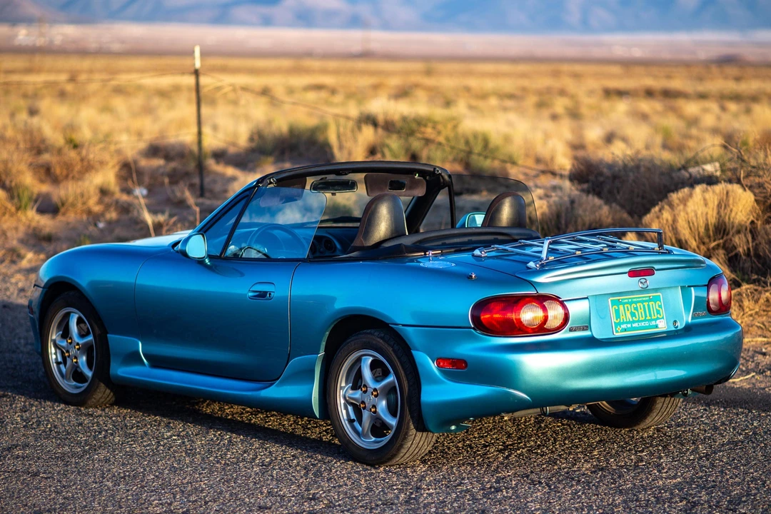 2001 Mazda NB MX-5 Miata - Image 4 of 31