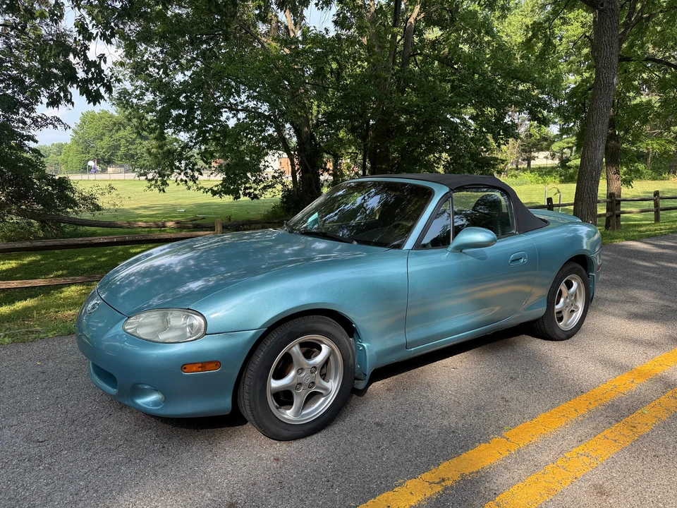 2001 Mazda NB MX-5 Miata - Image 19 of 31