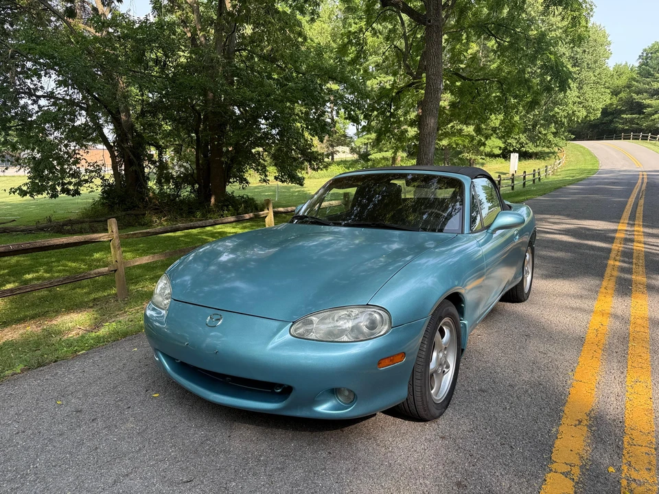 2001 Mazda NB MX-5 Miata - Image 17 of 31