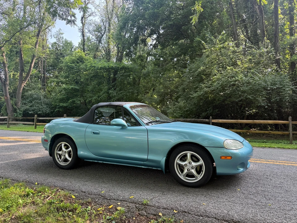 2001 Mazda NB MX-5 Miata - Image 28 of 31