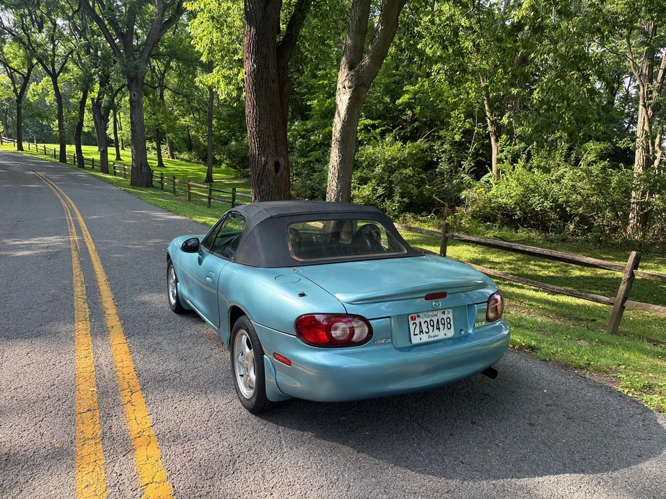2001 Mazda NB MX-5 Miata - Image 23 of 31