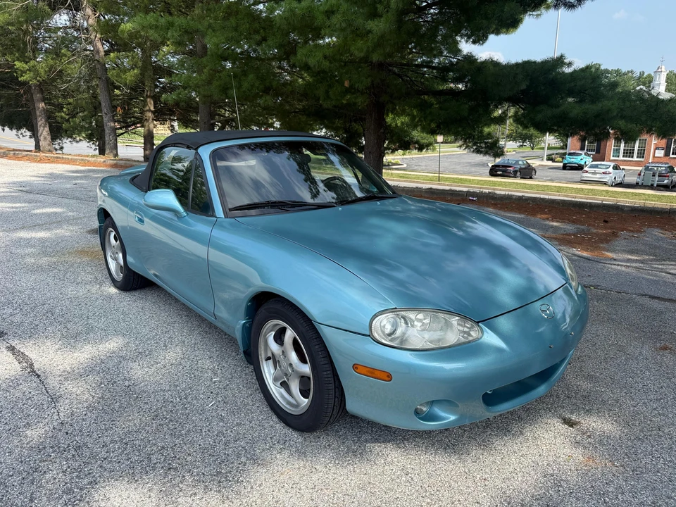 2001 Mazda NB MX-5 Miata - Image 30 of 31