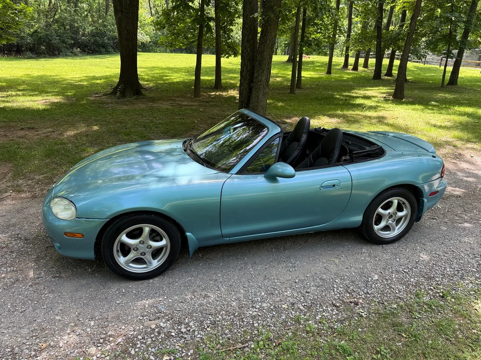 2001 Mazda NB MX-5 Miata - Image 8 of 31
