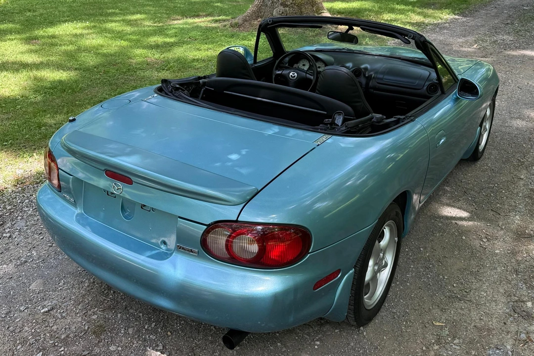 2001 Mazda NB MX-5 Miata - Image 4 of 31