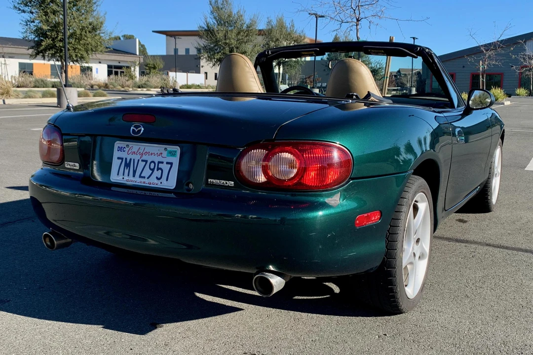 2001 Mazda NB MX-5 Miata - Image 4 of 31
