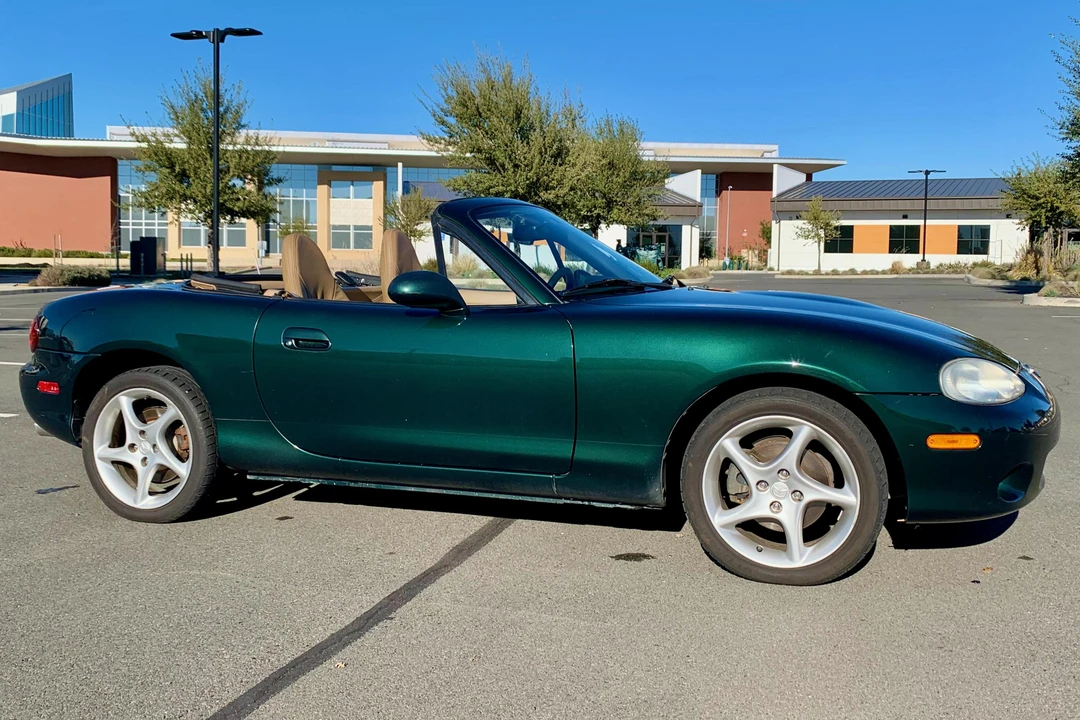 2001 Mazda NB MX-5 Miata - Image 3 of 31