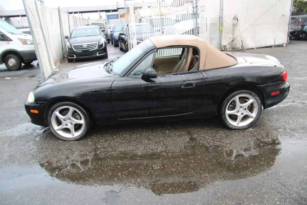 2001 Mazda NB MX-5 Miata - Image 7 of 21