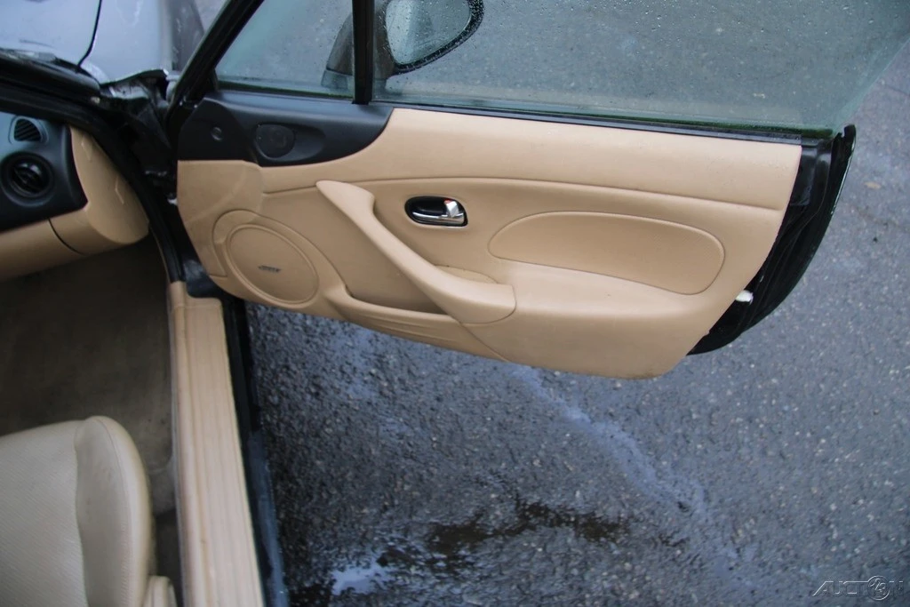 2001 Mazda NB MX-5 Miata - Image 19 of 21