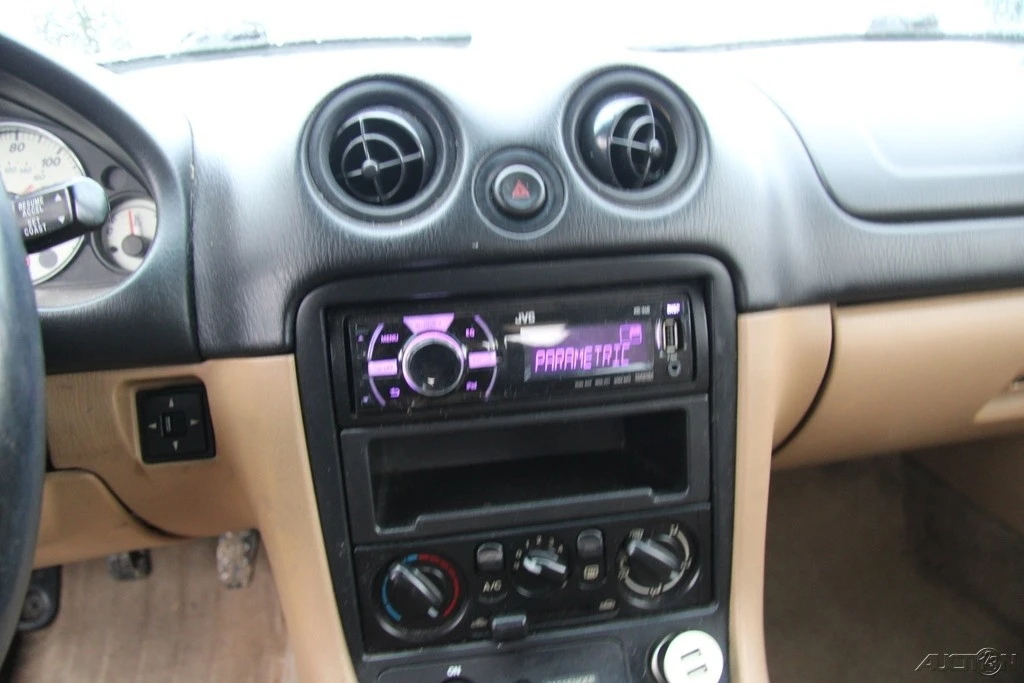 2001 Mazda NB MX-5 Miata - Image 16 of 21