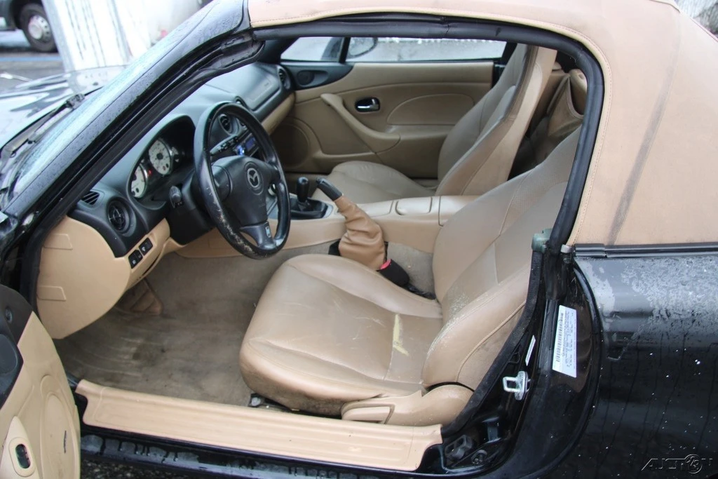 2001 Mazda NB MX-5 Miata - Image 12 of 21