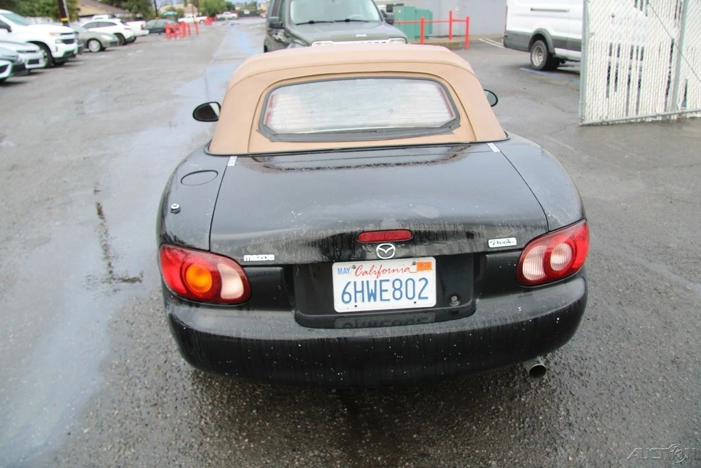 2001 Mazda NB MX-5 Miata - Image 5 of 21