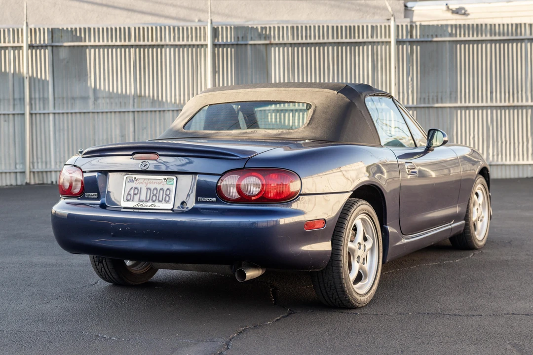 2001 Mazda NB MX-5 Miata - Image 12 of 31